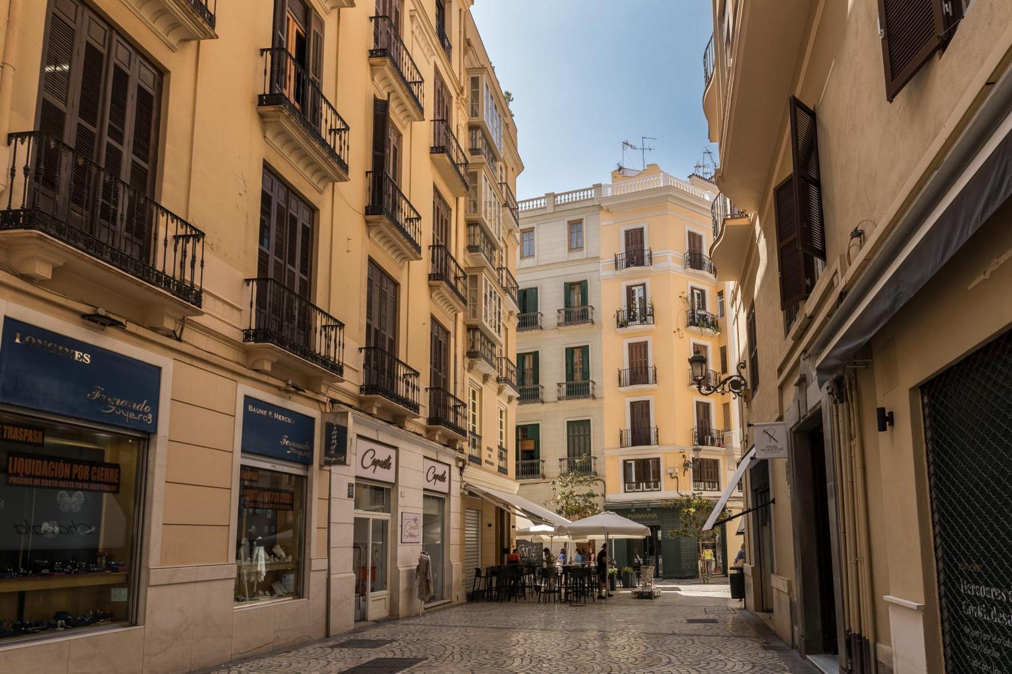 Homeclub Malaga Apartment Exterior photo