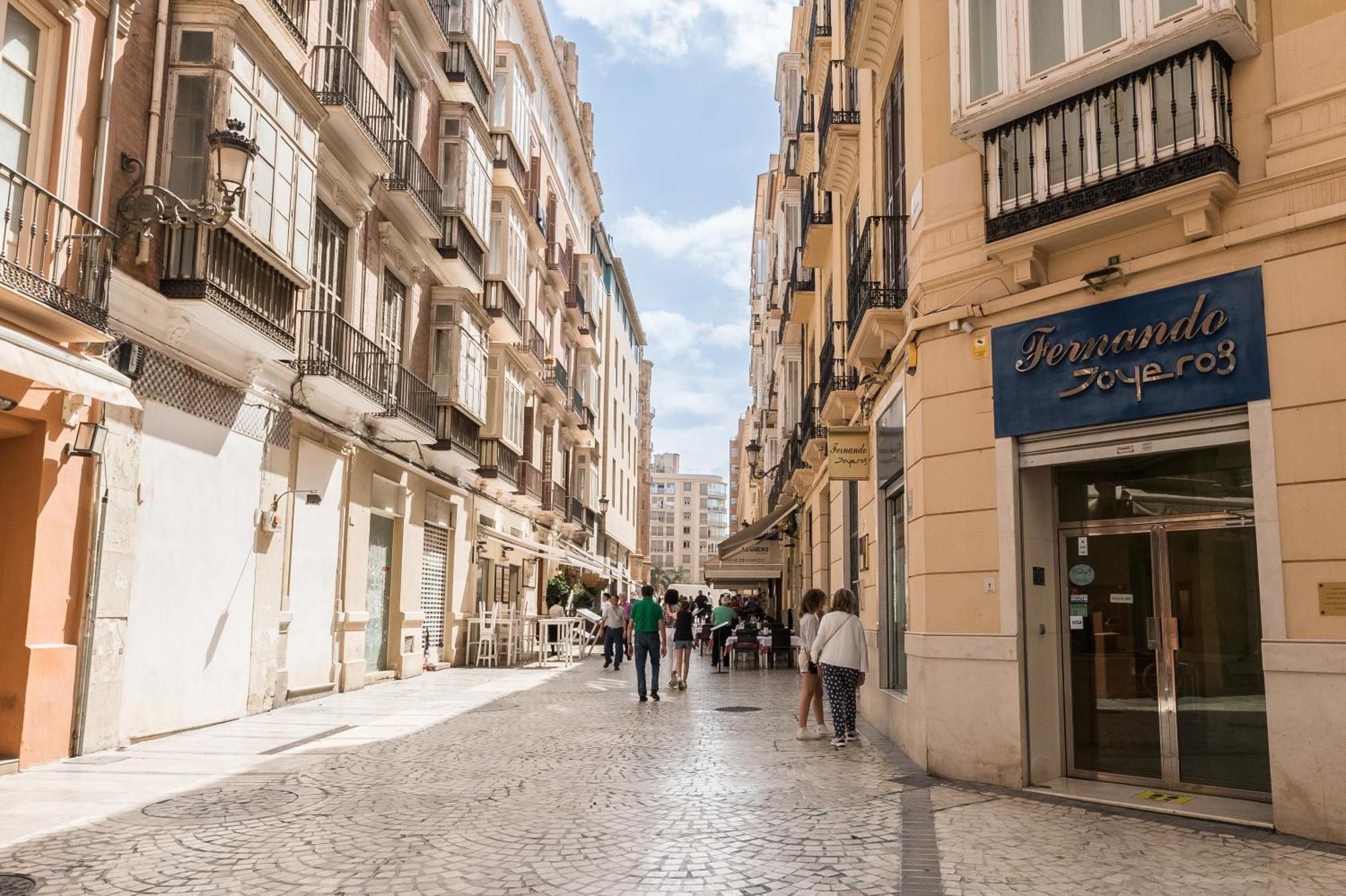 Homeclub Malaga Apartment Exterior photo